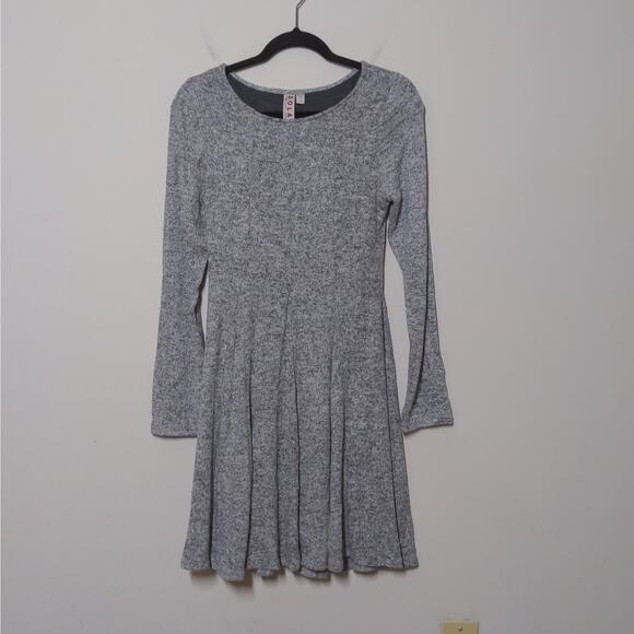Anthropologie Dolan Left Coast Piper Pleated Skater Dress in Gray – Sz XS – EUC - Picture 2 of 7